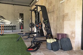 Izz Getaway – Adults Only