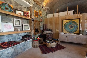 Izz Getaway – Adults Only