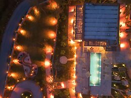 Izz Getaway – Adults Only