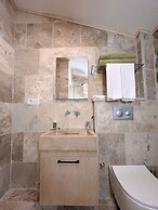 Izz Getaway – Adults Only