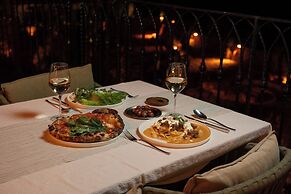 Izz Getaway – Adults Only