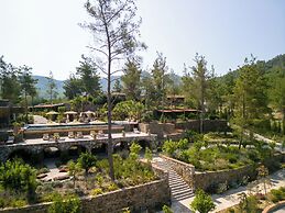 Izz Getaway – Adults Only