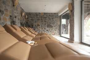 Izz Getaway – Adults Only