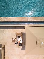 Izz Getaway – Adults Only