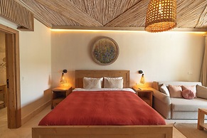 Izz Getaway – Adults Only