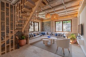 Izz Getaway – Adults Only