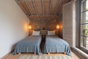 Izz Getaway – Adults Only