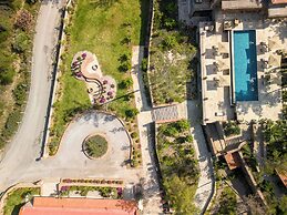 Izz Getaway – Adults Only