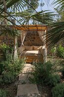 Izz Getaway – Adults Only