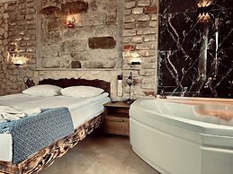 Aysultan Stone House