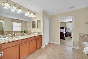 Perfect for Families! Comfortable Villa With Private Pool Area, Close 