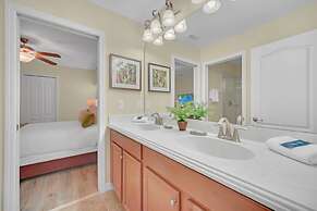 Perfect for Families! Comfortable Villa With Private Pool Area, Close 