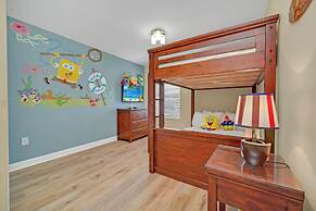 Perfect for Families! Comfortable Villa With Private Pool Area, Close 