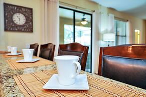 Perfect for Families! Comfortable Villa With Private Pool Area, Close 