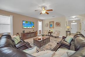 Perfect for Families! Comfortable Villa With Private Pool Area, Close 