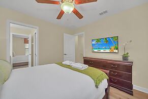 Perfect for Families! Comfortable Villa With Private Pool Area, Close 