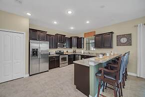 Perfect for Families! Comfortable Villa With Private Pool Area, Close 