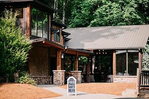 Sylvan Valley Lodge & Cellars