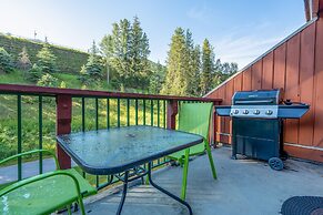 CENTRALLY Located 3-Br Home | TRUE Ski In/Out | FREE access to Pools &