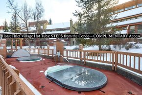 CENTRALLY Located 3-Br Home | TRUE Ski In/Out | FREE access to Pools &