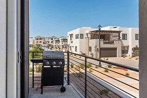 Chillin Out Maxin #96 by RedAwning