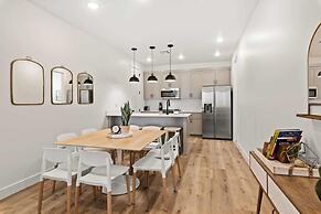 Chillin Out Maxin #96 by RedAwning