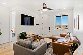 Chillin Out Maxin #96 by RedAwning