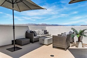 Chillin Out Maxin #96 by RedAwning