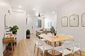 Chillin Out Maxin #96 by RedAwning