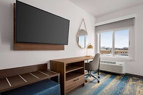 La Quinta Inn & Suites by Wyndham Denver Parker