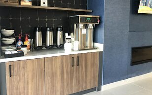 La Quinta Inn & Suites by Wyndham Denver Parker