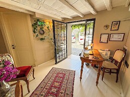 1870's Taş Konak Otel Üç Oda