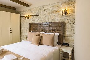 1870's Taş Konak Otel Üç Oda