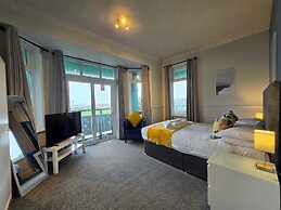 Beach Hotel Torbay