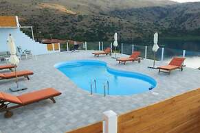 Gorgeous Lake Kournas Villa Brand New Private Pool