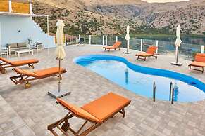 Gorgeous Lake Kournas Villa Brand New Private Pool