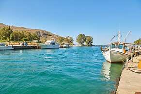 Gorgeous Lake Kournas Villa Brand New Private Pool