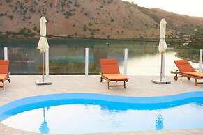 Gorgeous Lake Kournas Villa Brand New Private Pool
