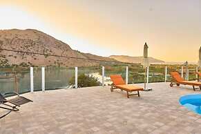 Stunning Lake Kournas Retreat 2 New Private Pool