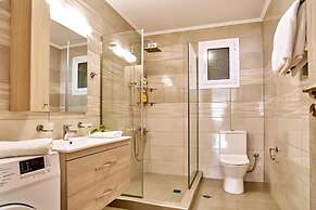 Stunning Lake Kournas Retreat 2 New Private Pool