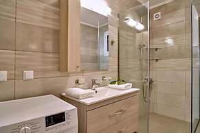 Stunning Lake Kournas Retreat 2 New Private Pool