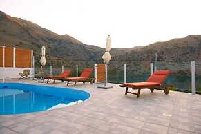 Stunning Lake Kournas Retreat 2 New Private Pool