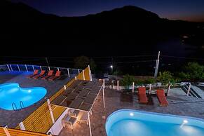 Stunning Lake Kournas Retreat 2 New Private Pool