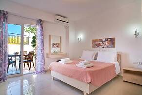 Stunning Lake Kournas Retreat 2 New Private Pool