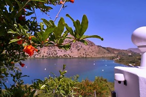 Stunning Lake Kournas Retreat 2 New Private Pool