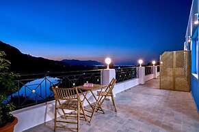 Stunning Lake Kournas Retreat 2 New Private Pool