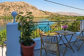 Stunning Lake Kournas Retreat 2 New Private Pool