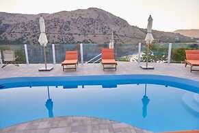 Stunning Lake Kournas Retreat 2 New Private Pool