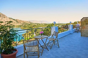 Stunning Lake Kournas Retreat 2 New Private Pool