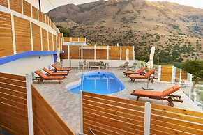 Stunning Lake Kournas Retreat 2 New Private Pool